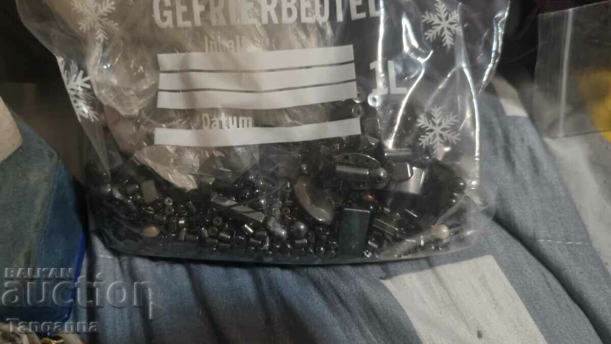 Lots of beads - 5 Lots of beads - 5