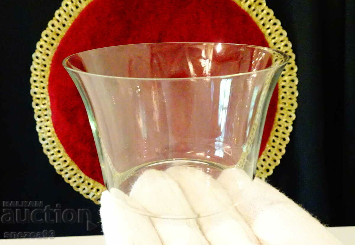 Auction Silver-plated service cups 8 pieces. Auction Silver-plated service cups 8 pieces.