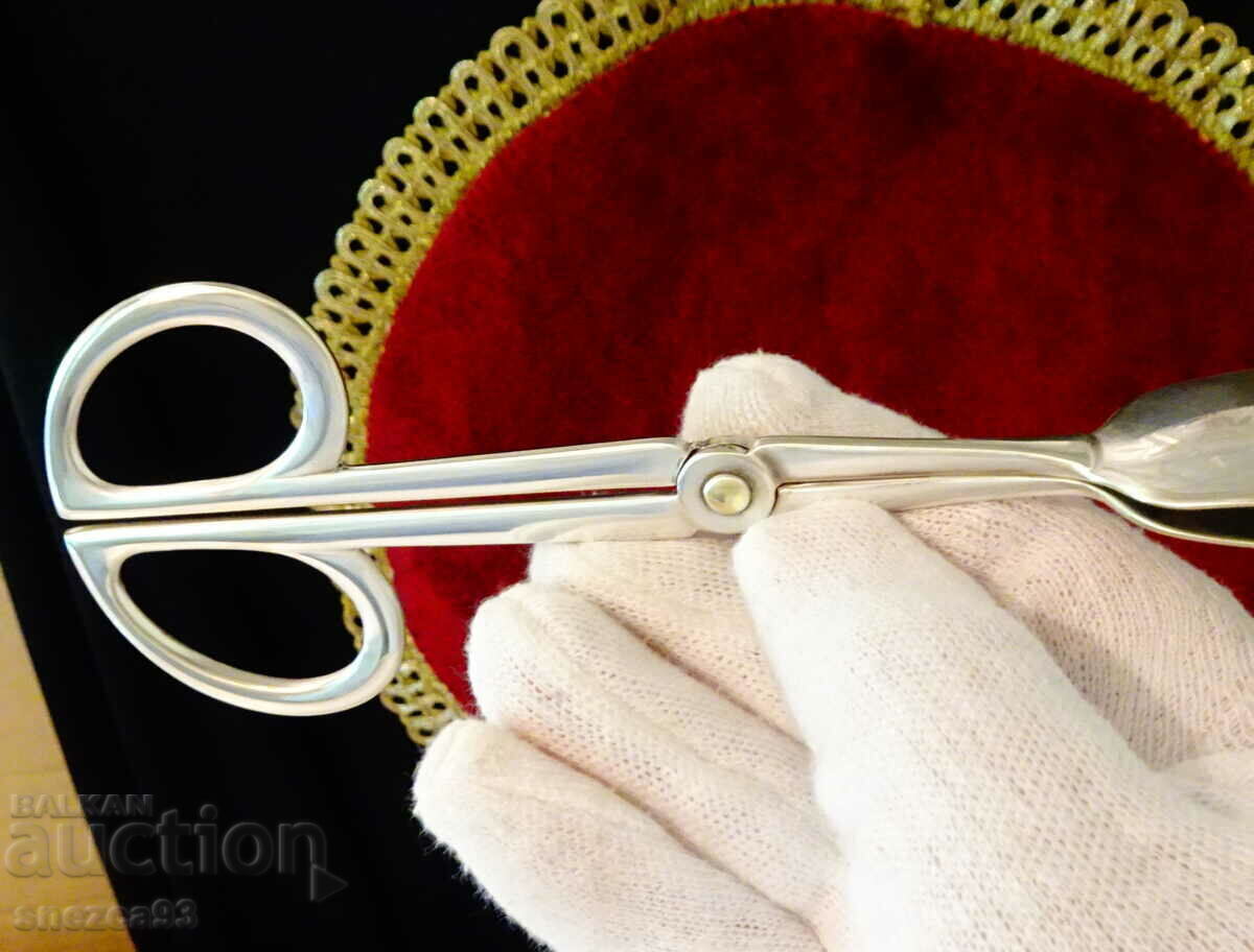 Auction Alpaka 90 Silver Plated Serving Clip. Auction Alpaka 90 Silver Plated Serving Clip.