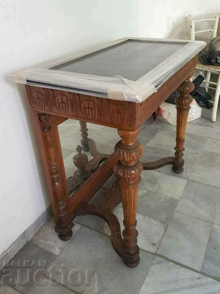 Delivery of Hand carved wooden furniture with black granite and mirror Delivery of Hand carved wooden furniture with black granite and mirror