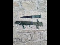 Military knife. Pike.