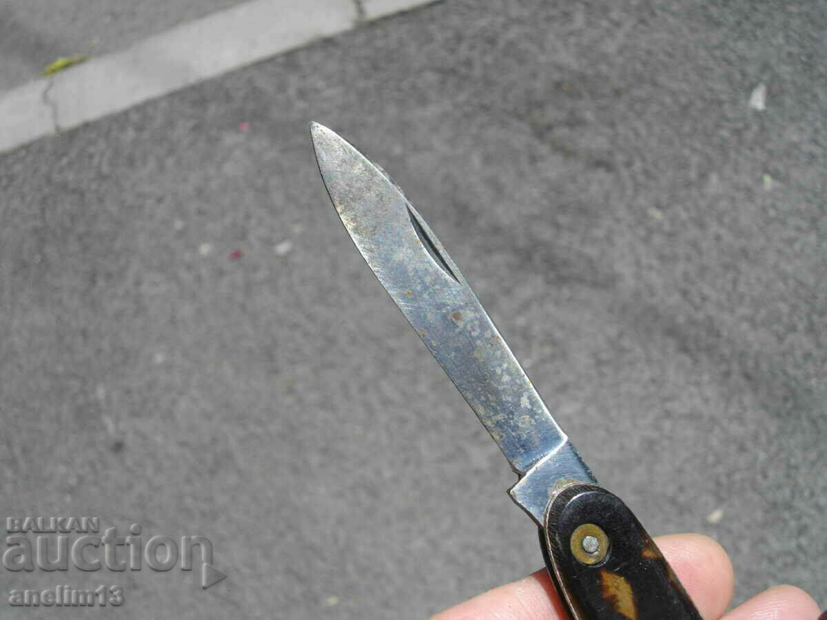 Delivery of COLLECTIBLE POCKET KNIFE Delivery of COLLECTIBLE POCKET KNIFE