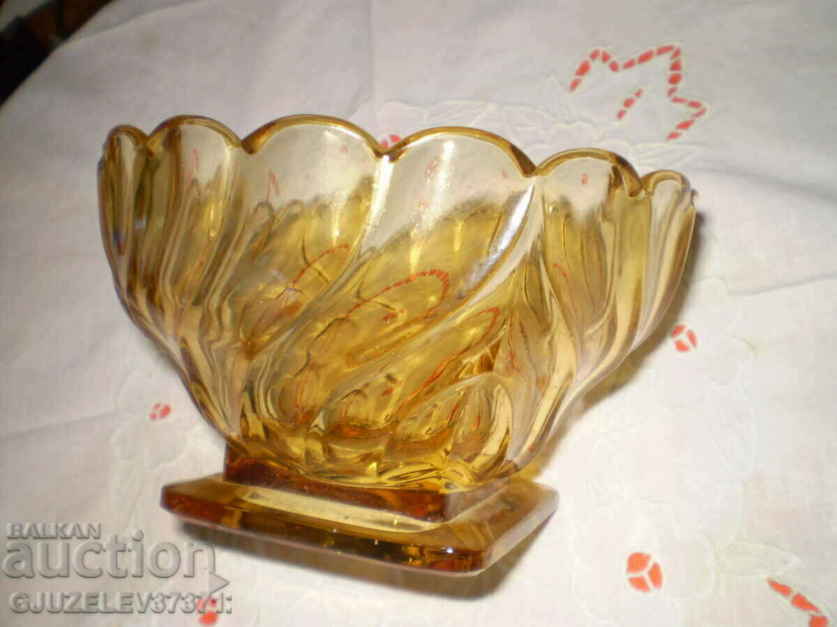 Auction Vintage Art Deco 1930 Amber Glass Bowl Auction Vintage Art Deco 1930 Amber Glass Bowl