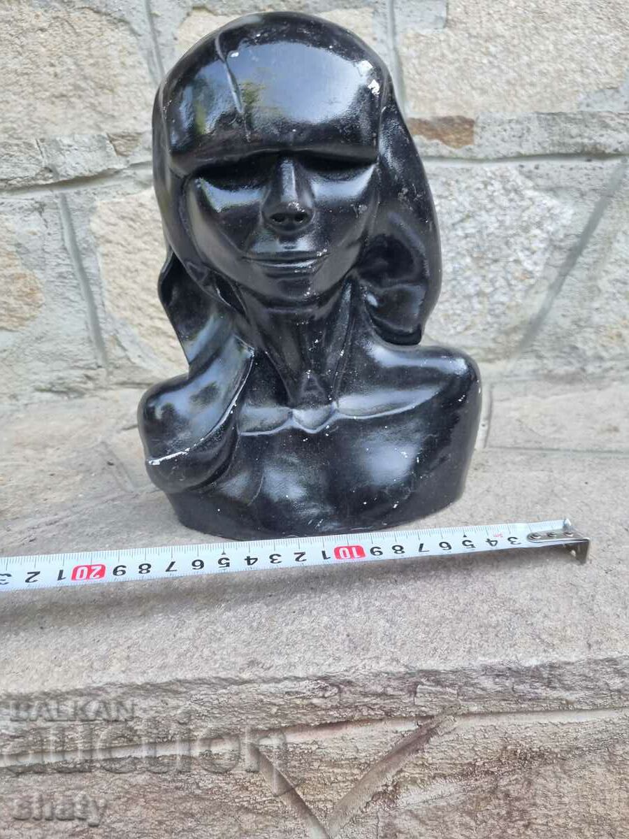 Παλιό γλυπτό. με τιμή 70.00 BGN | € 35.79 Παλιό γλυπτό. με τιμή 70.00 BGN | € 35.79