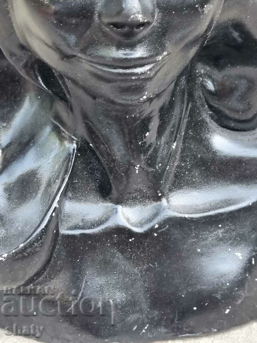 Παράδοση Παλιό γλυπτό. Παράδοση Παλιό γλυπτό.