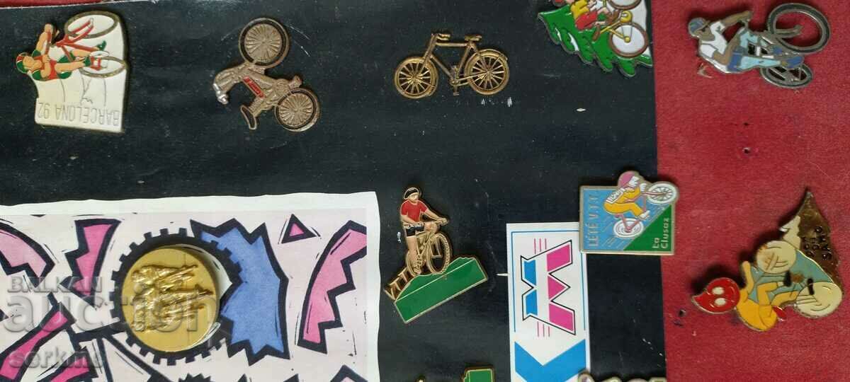 Lot of badges - 5 Lot of badges - 5