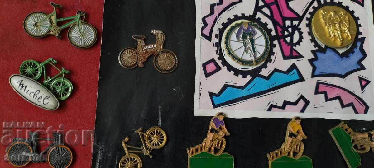 Lot of badges - 6 Lot of badges - 6