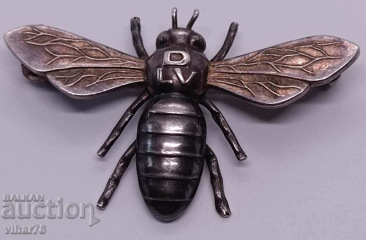 Auction COLLECTIBLE OLD BROOCH-SILVER Auction COLLECTIBLE OLD BROOCH-SILVER