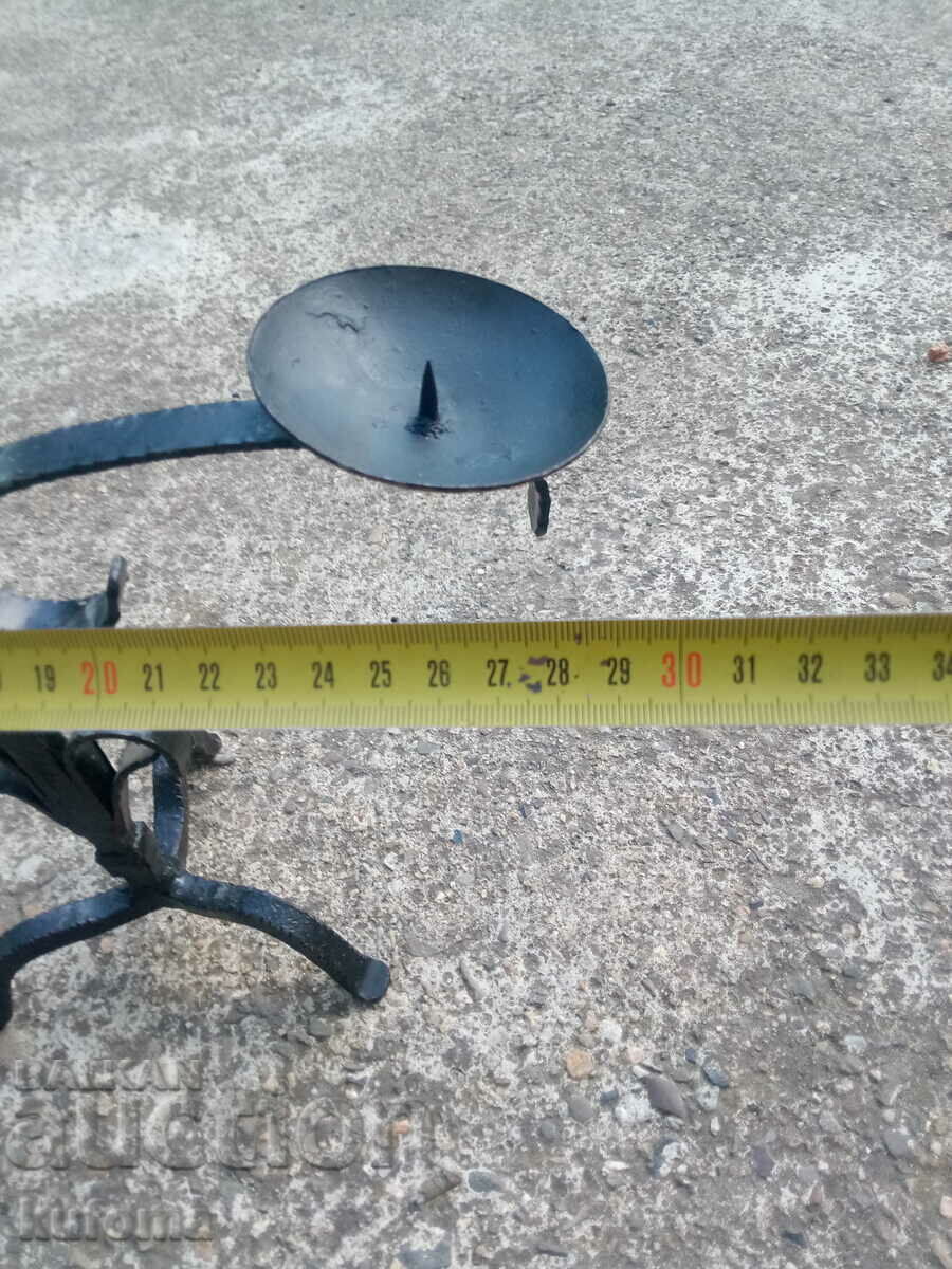 Auction Iron candlestick Auction Iron candlestick