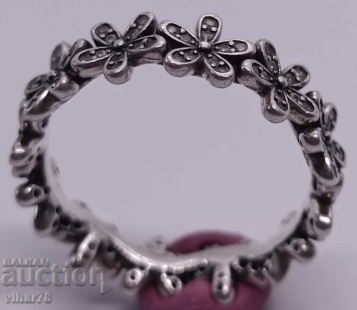 Auction Mark Silver ring Auction Mark Silver ring