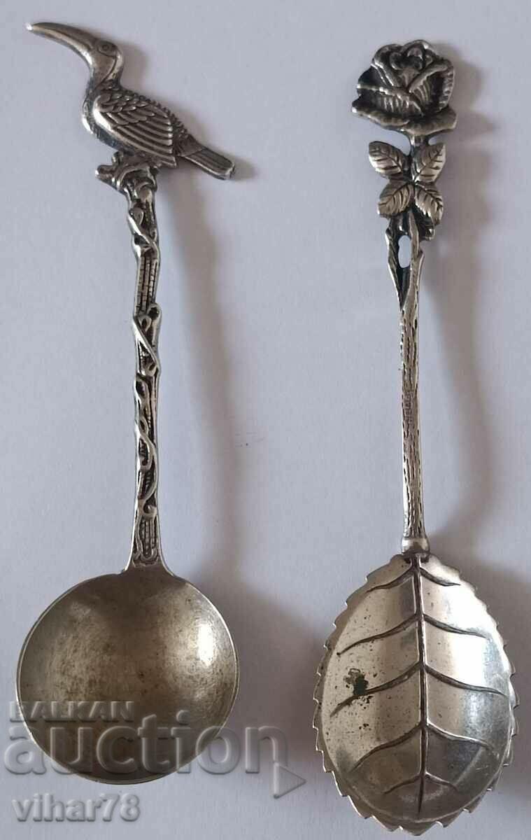 Lot of two silver spoons