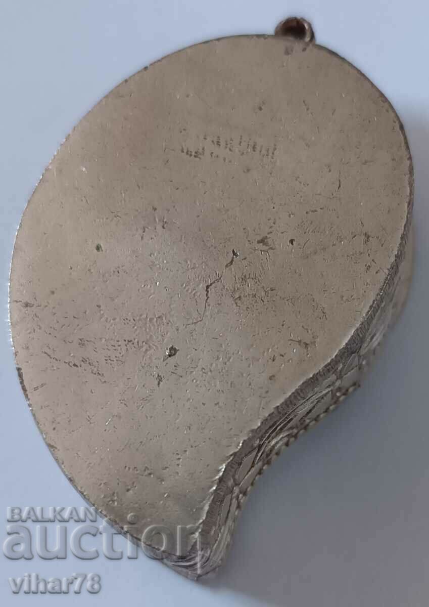 a snuff box - 7 a snuff box - 7