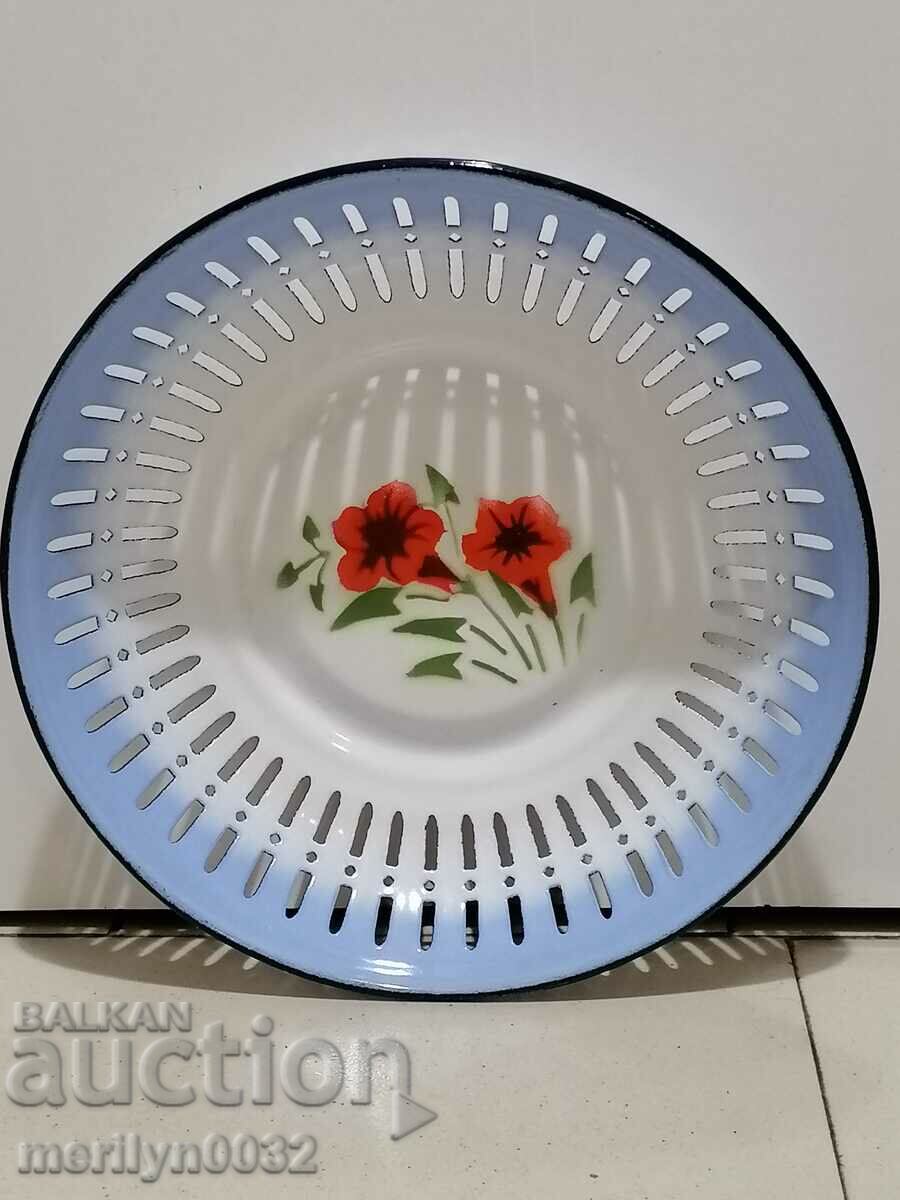 Old pan with enamel, fruit, enameled container with price 43.00 BGN | € 21.99