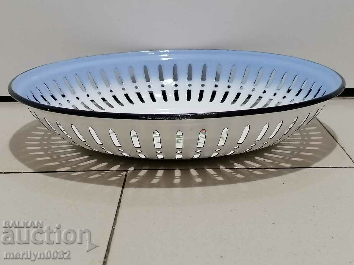 Delivery of Old pan with enamel, fruit, enameled container