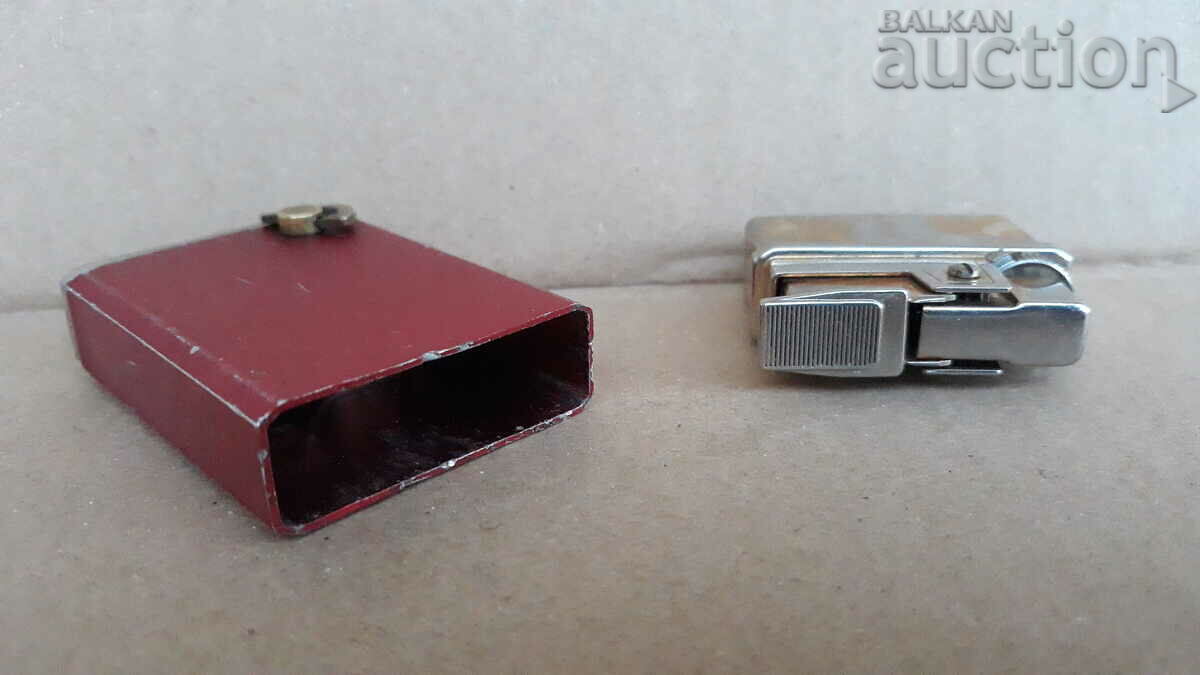 Sankyo lighter with lantern ROYAL MUSICAL JAPAN 70s - 7 Sankyo lighter with lantern ROYAL MUSICAL JAPAN 70s - 7