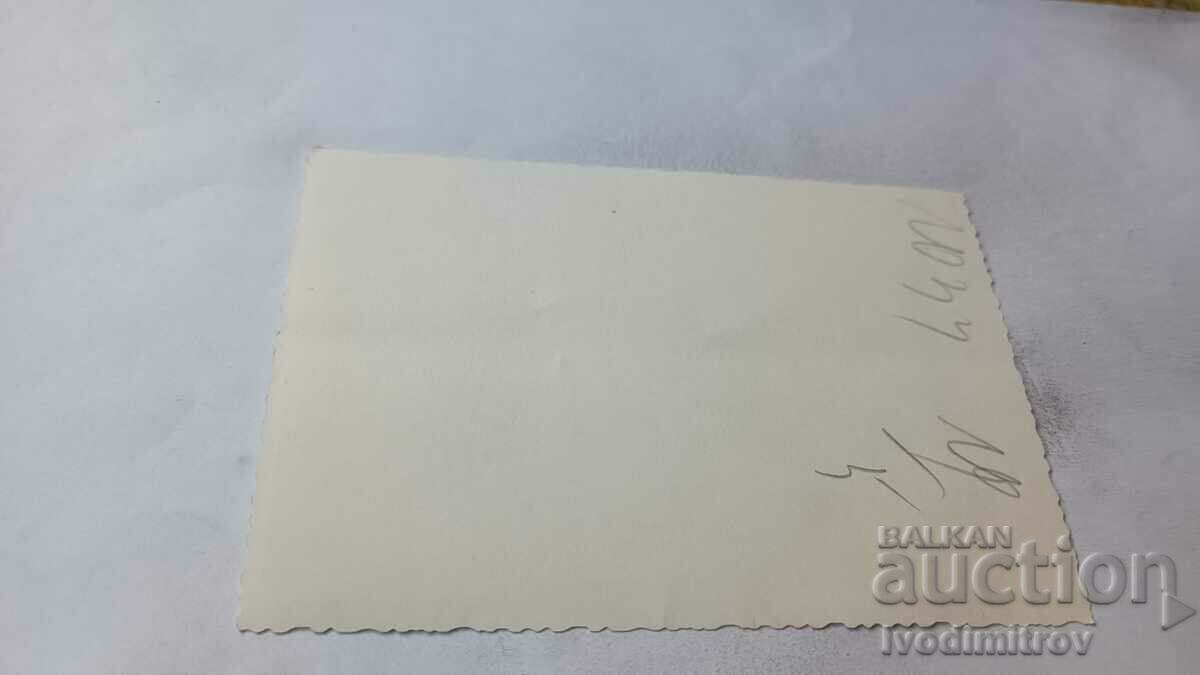 Εικόνα Άνδρες, γυναίκες και ένα παιδί στην παραλία με τιμή 1.35 BGN | € 0.69 Εικόνα Άνδρες, γυναίκες και ένα παιδί στην παραλία με τιμή 1.35 BGN | € 0.69