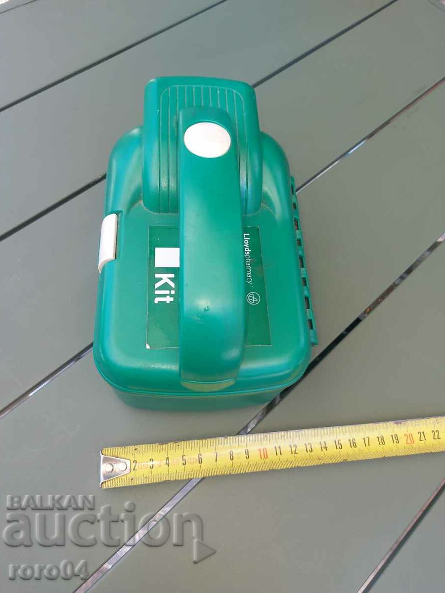 Delivery of MEDICAL KIT - LANTERN