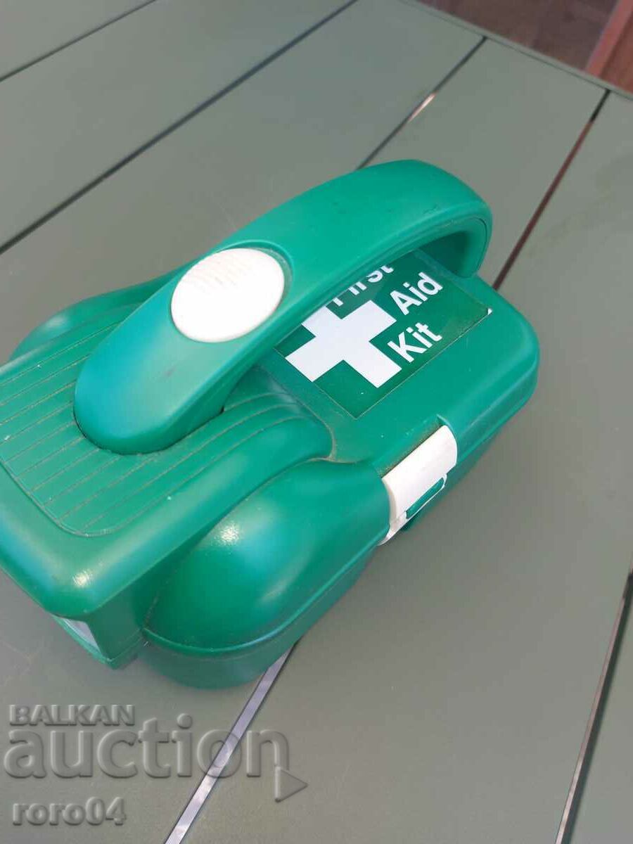 MEDICAL KIT - LANTERN