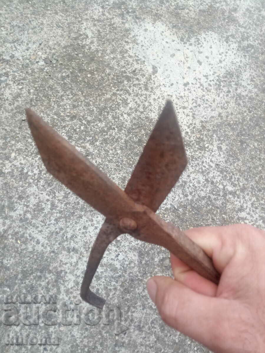 Auction Old sheet metal scissors Auction Old sheet metal scissors