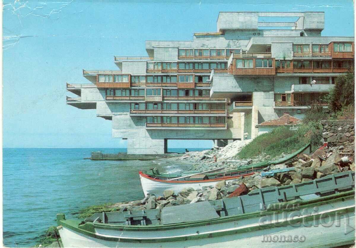 Стара картичка - Поморие, хотел "Поморие" и лодки