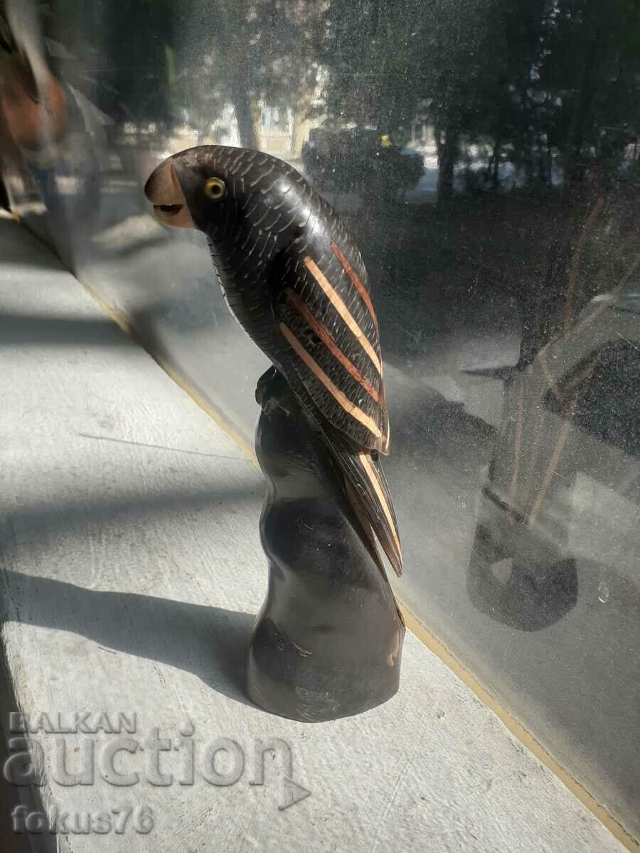 Great horn parrot statuette figure with price 99.00 BGN | € 50.62 Great horn parrot statuette figure with price 99.00 BGN | € 50.62