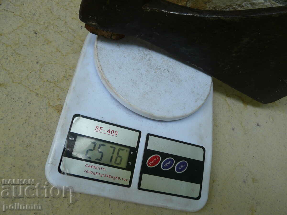 Huge old ax - 396 - 6