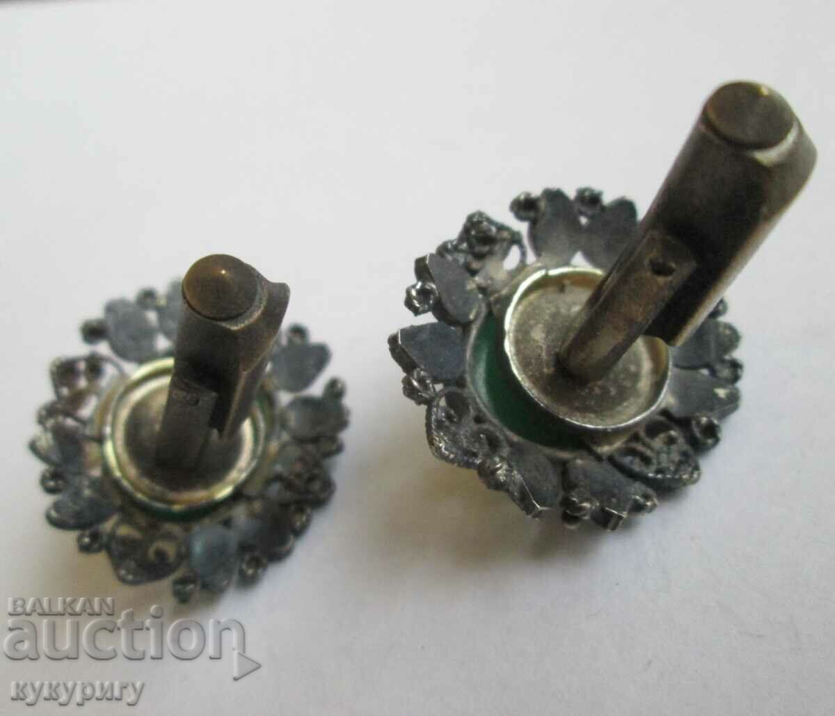 Delivery of Old beautiful cuffs with green stones Delivery of Old beautiful cuffs with green stones