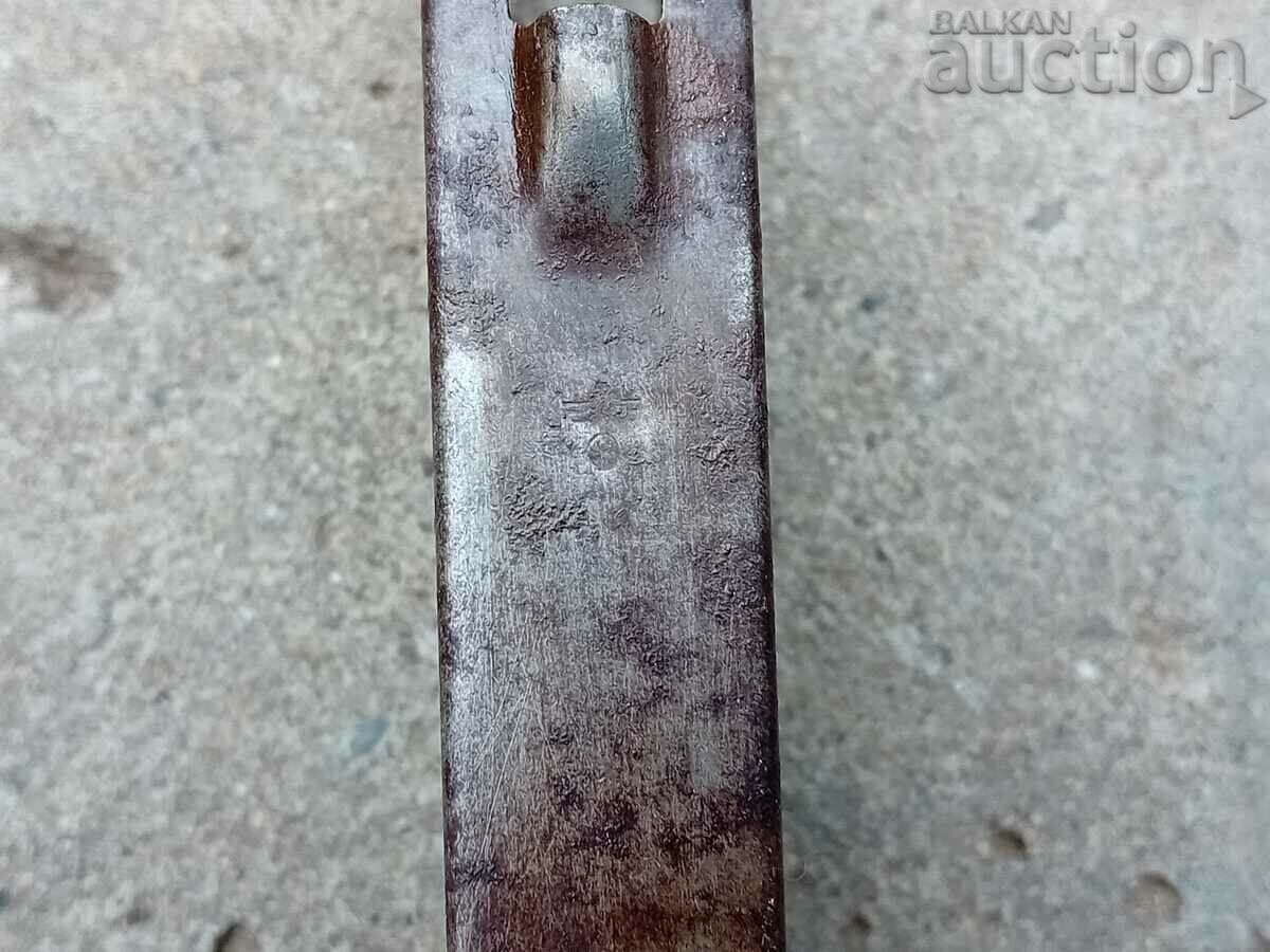 WW2 Mannlicher M-95 Carbine Rifle Cartridge Tin Pack - 7 WW2 Mannlicher M-95 Carbine Rifle Cartridge Tin Pack - 7