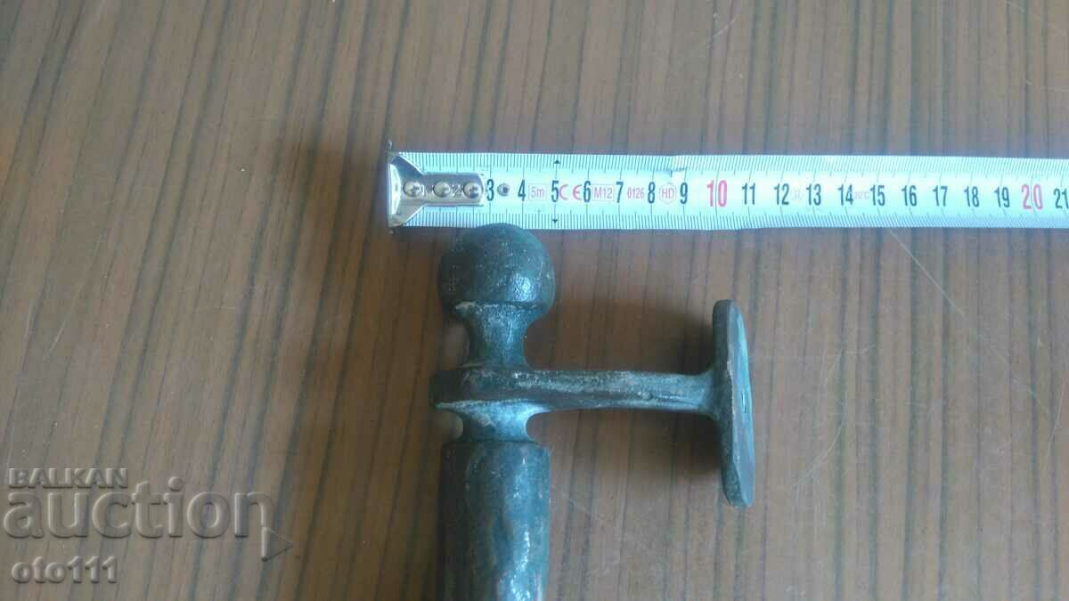 СТАРА БРОНЗОВА ДРЪЖКА ЗА ВРАТА с цена 70.00 лв. | € 35.79 СТАРА БРОНЗОВА ДРЪЖКА ЗА ВРАТА с цена 70.00 лв. | € 35.79