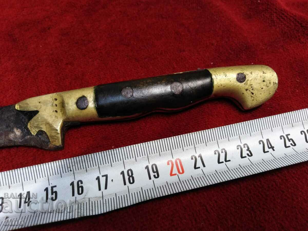 OLD BULGARIAN SHEPHERD KNIFE with price 85.00 BGN | € 43.46 OLD BULGARIAN SHEPHERD KNIFE with price 85.00 BGN | € 43.46