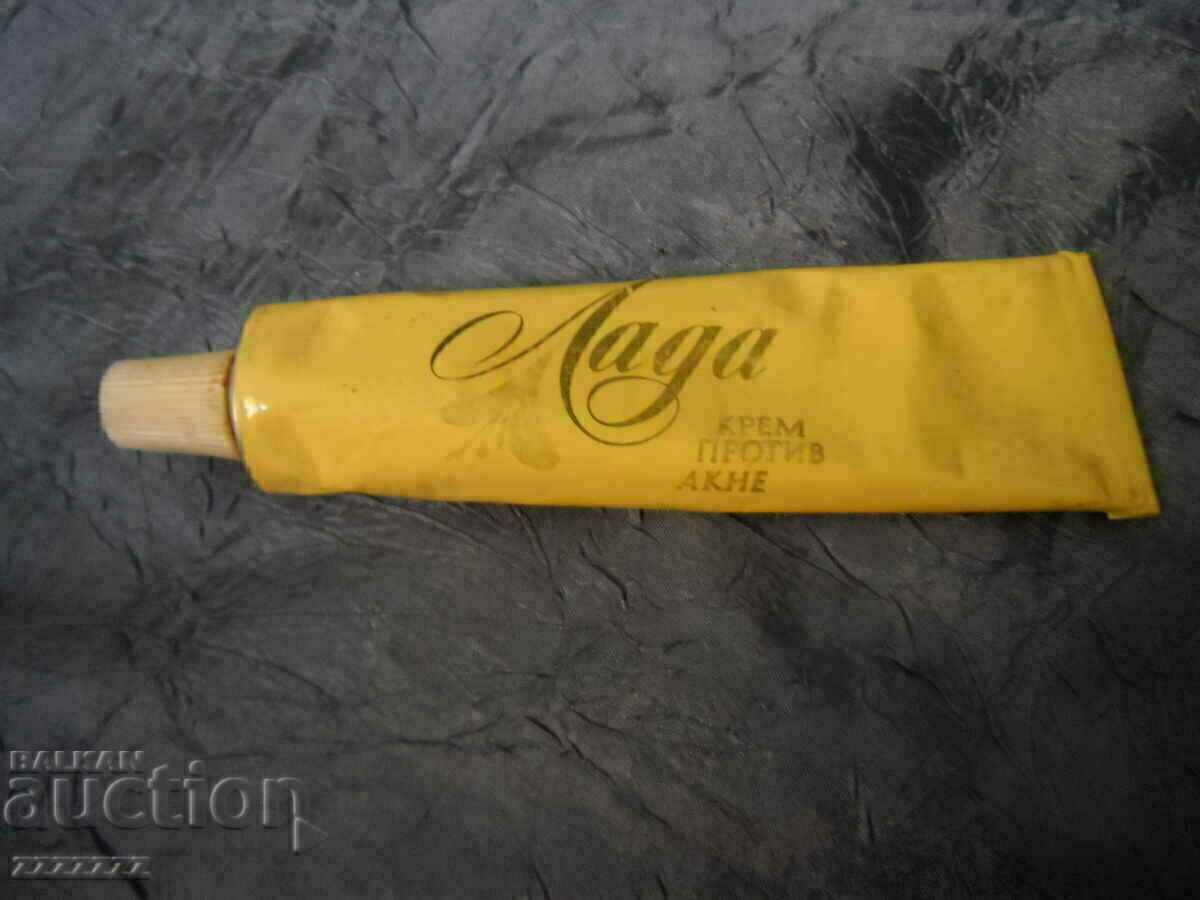 SOC cream Lada against acne with price 15.00 BGN | € 7.67 SOC cream Lada against acne with price 15.00 BGN | € 7.67
