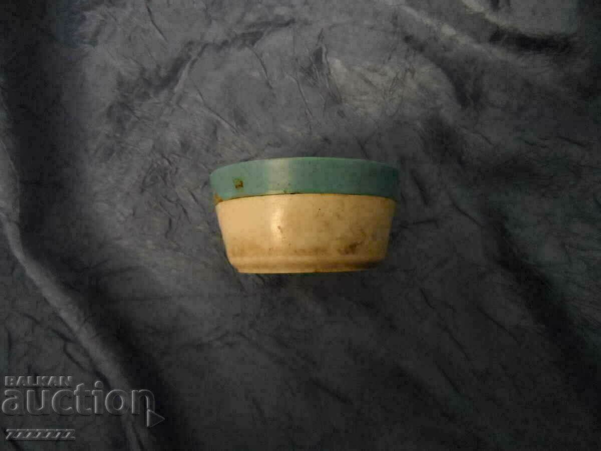 SOC box of cream AM - 6 SOC box of cream AM - 6