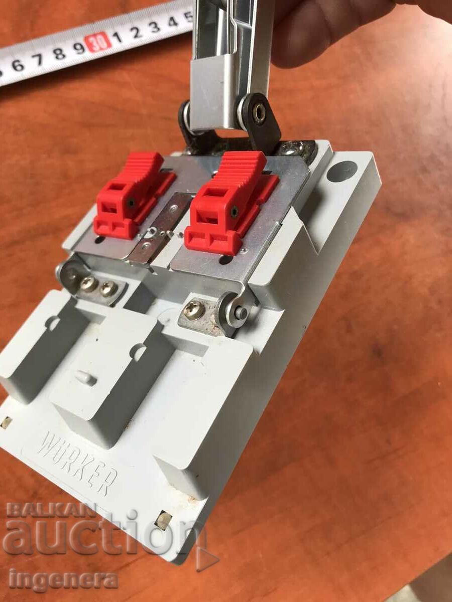 Auction FILM TAPE CUTTING AND DRY GLUING MACHINE DEVICE Auction FILM TAPE CUTTING AND DRY GLUING MACHINE DEVICE