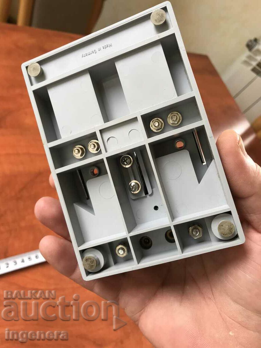 FILM TAPE CUTTING AND DRY GLUING MACHINE DEVICE - 6 FILM TAPE CUTTING AND DRY GLUING MACHINE DEVICE - 6