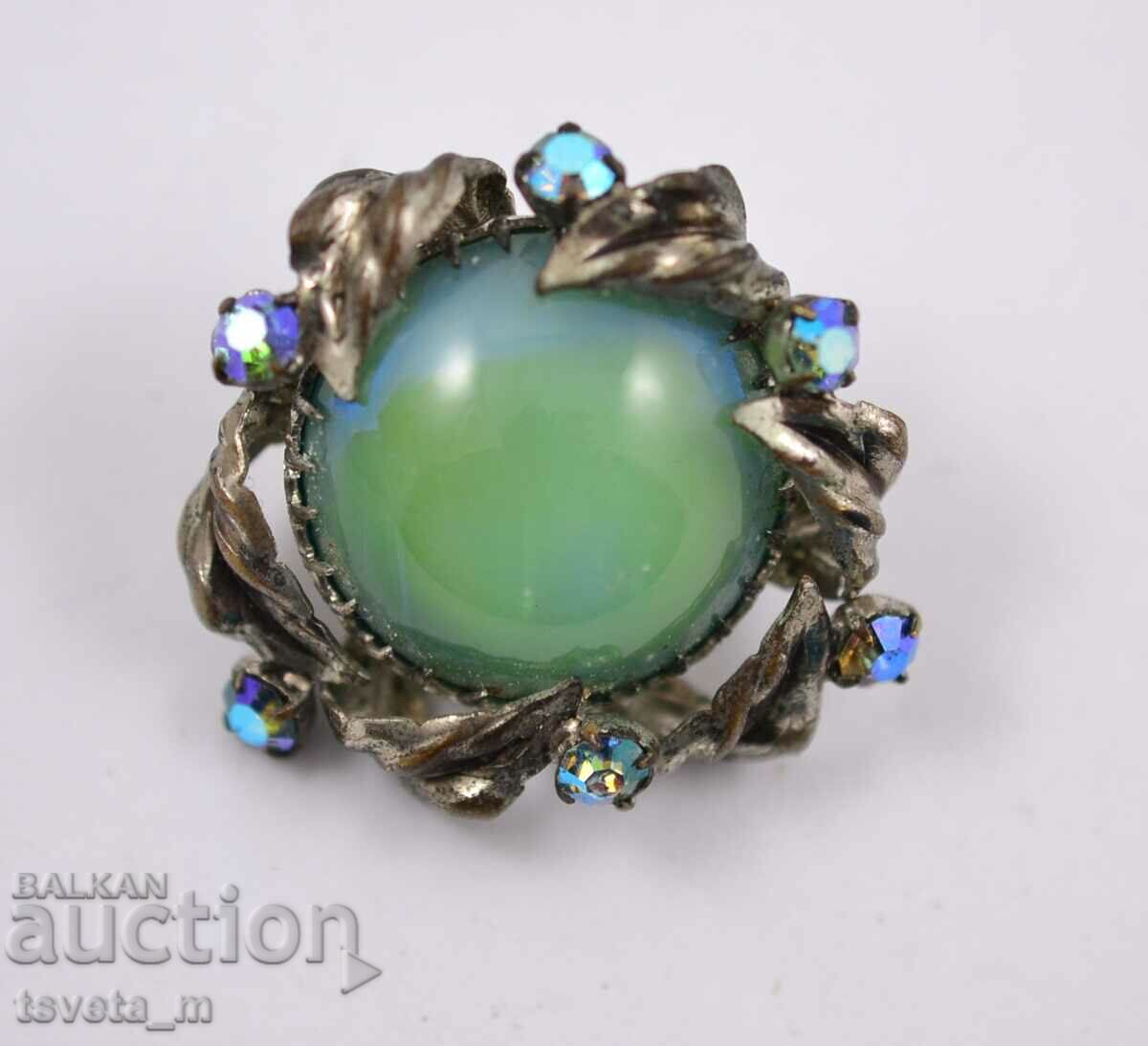 Brochure with price 6.00 BGN | € 3.07 Brochure with price 6.00 BGN | € 3.07