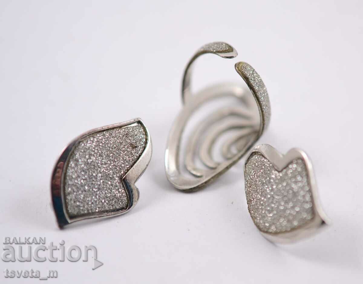 Σετ ανταλλάξιμου δακτυλίου και σκουλαρικιού με τιμή 8.00 BGN | € 4.09 Σετ ανταλλάξιμου δακτυλίου και σκουλαρικιού με τιμή 8.00 BGN | € 4.09