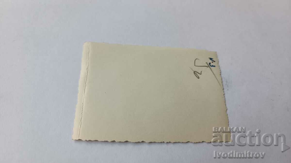 Снимка Мъж и жена на брега на морето с цена € 0.74 | 1.45 лв. Снимка Мъж и жена на брега на морето с цена € 0.74 | 1.45 лв.