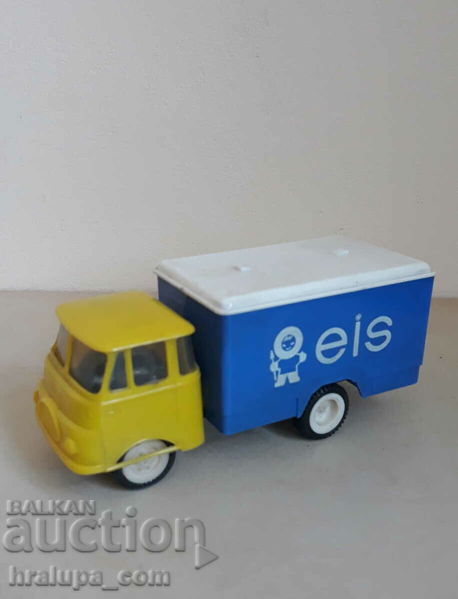 Camion de jucărie pentru copii GDR Piko Robur eis cu preț 100.00 BGN | € 51.13 Camion de jucărie pentru copii GDR Piko Robur eis cu preț 100.00 BGN | € 51.13