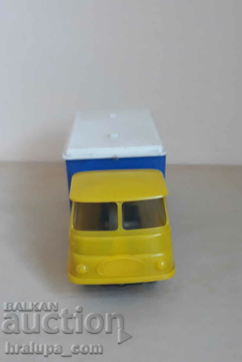 Licitație Camion de jucărie pentru copii GDR Piko Robur eis Licitație Camion de jucărie pentru copii GDR Piko Robur eis