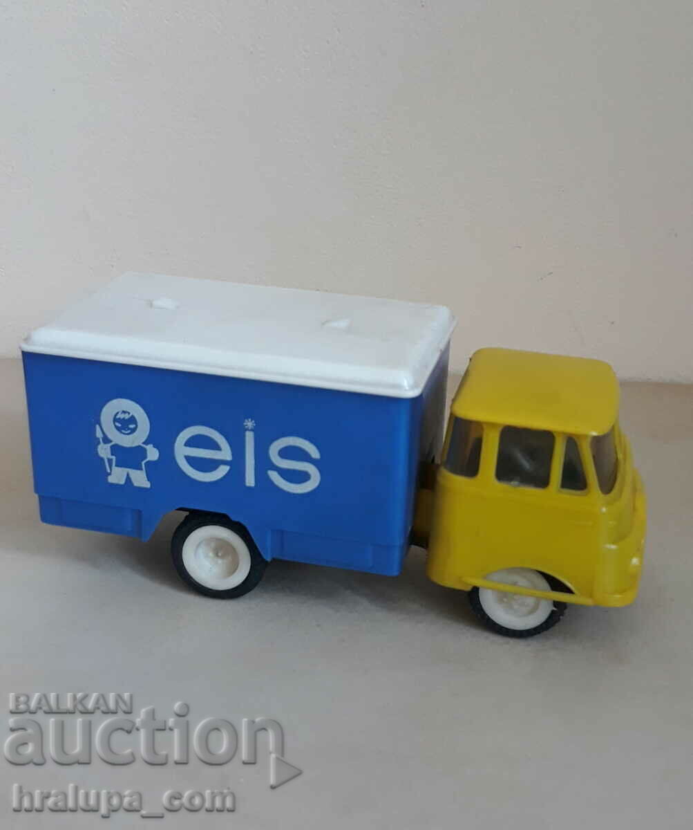 Camion de jucărie pentru copii GDR Piko Robur eis