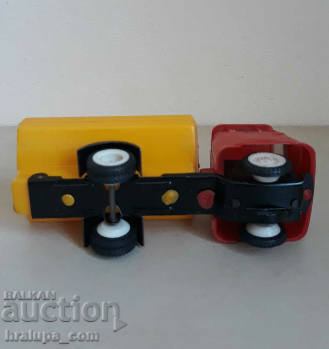 Licitație Camion de jucarie pentru copii GDR Piko Robur minol Licitație Camion de jucarie pentru copii GDR Piko Robur minol