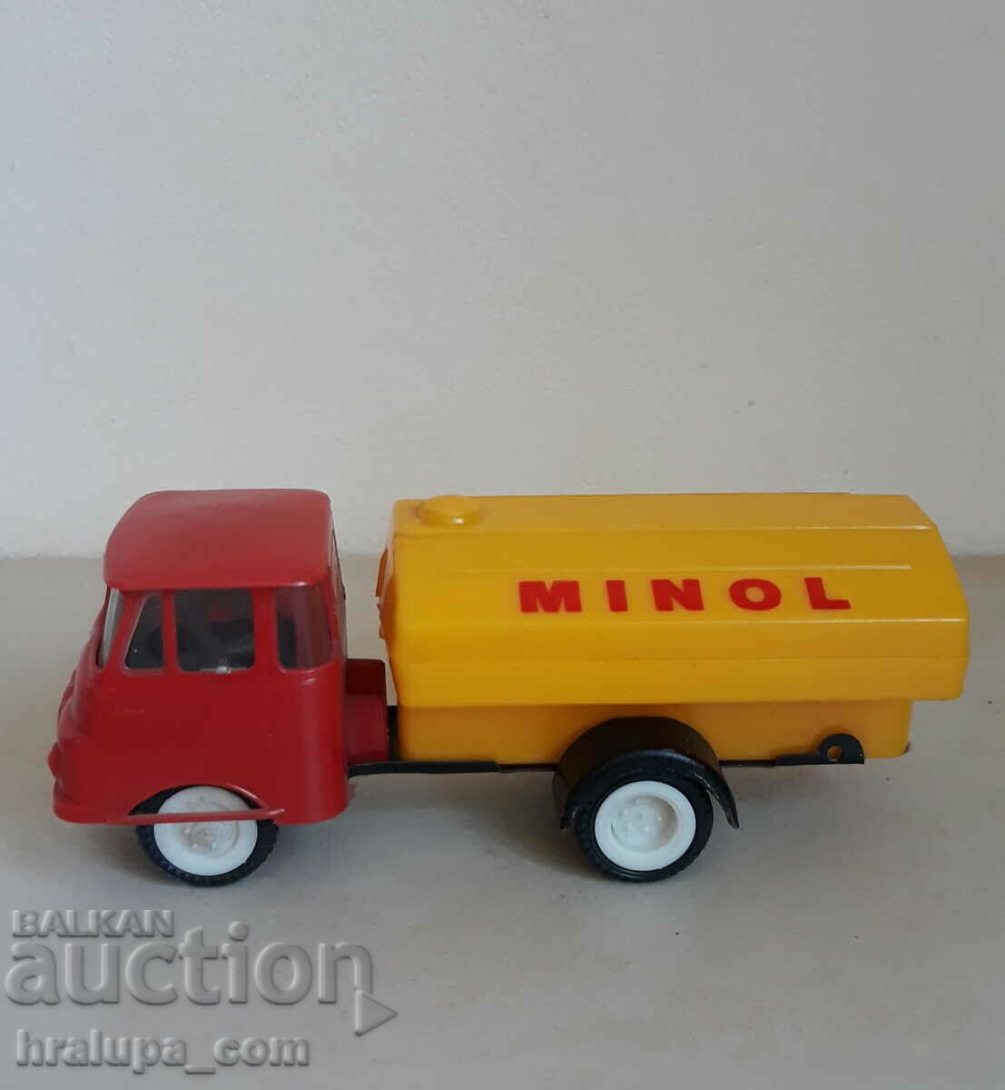 Παιδικό φορτηγό παιχνίδι GDR Piko Robur minol