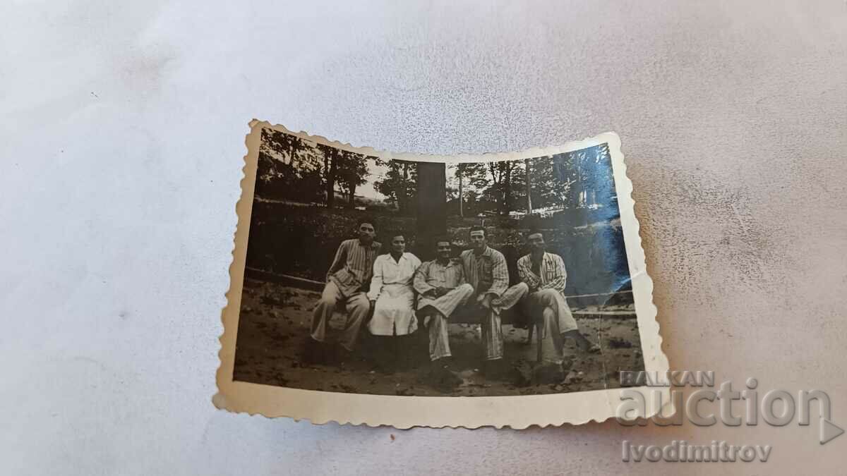 Photo Pleven Nurse and men in the District Hospital 1957
