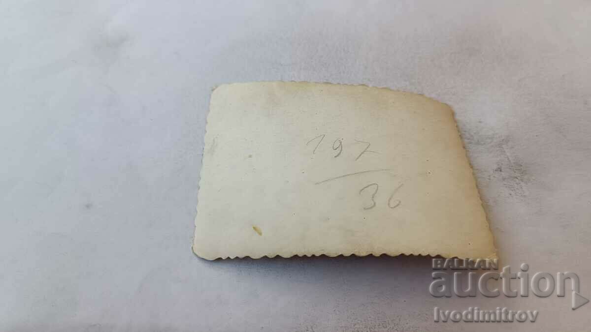 Φωτογραφία Σοφία Δύο νεαρά κορίτσια για μια βόλτα με τιμή 2.35 BGN | € 1.20 Φωτογραφία Σοφία Δύο νεαρά κορίτσια για μια βόλτα με τιμή 2.35 BGN | € 1.20