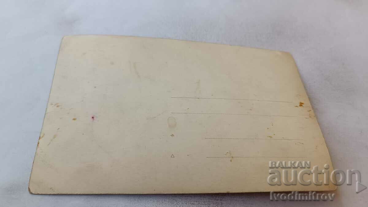 Photo Three men and two children on the beach with price 3.65 BGN | € 1.87 Photo Three men and two children on the beach with price 3.65 BGN | € 1.87