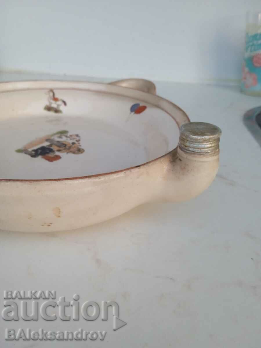 Много рядка детска купичка за хранене от 50-те с цена 38.00 лв. | € 19.43 Много рядка детска купичка за хранене от 50-те с цена 38.00 лв. | € 19.43