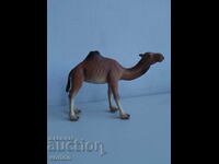 Фигура, животни камила – Bullyland.