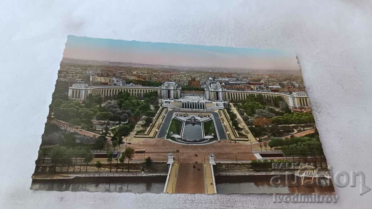 Postcard Paris Vue Generale du Palais de Chaillot