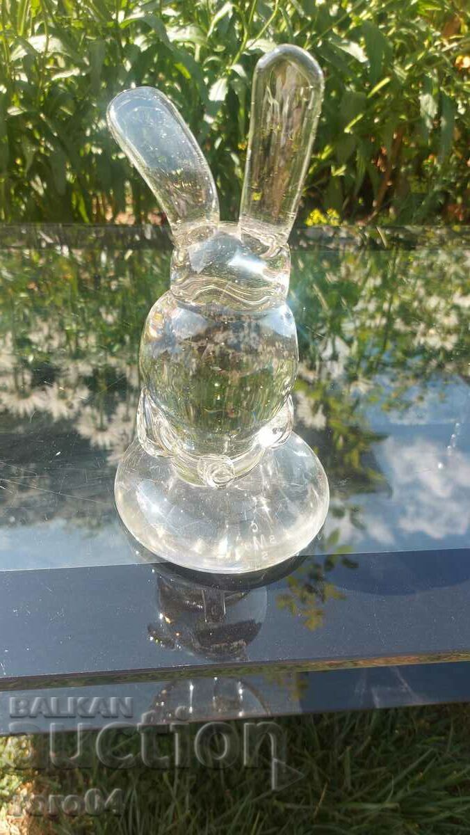 Delivery of BUNNY - SCULPTURE - GLASS - MARKING Delivery of BUNNY - SCULPTURE - GLASS - MARKING
