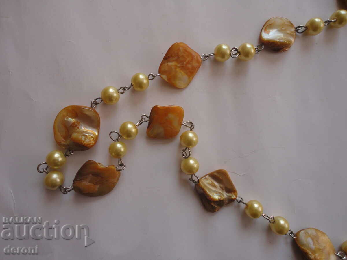 Amazing mother of pearl pearl necklace with price 15.00 BGN | € 7.67 Amazing mother of pearl pearl necklace with price 15.00 BGN | € 7.67